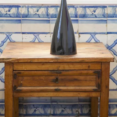 Joivy Classic 3br With Workspace In Chiado, 2mins From Baixa-chiado Subway アパート *