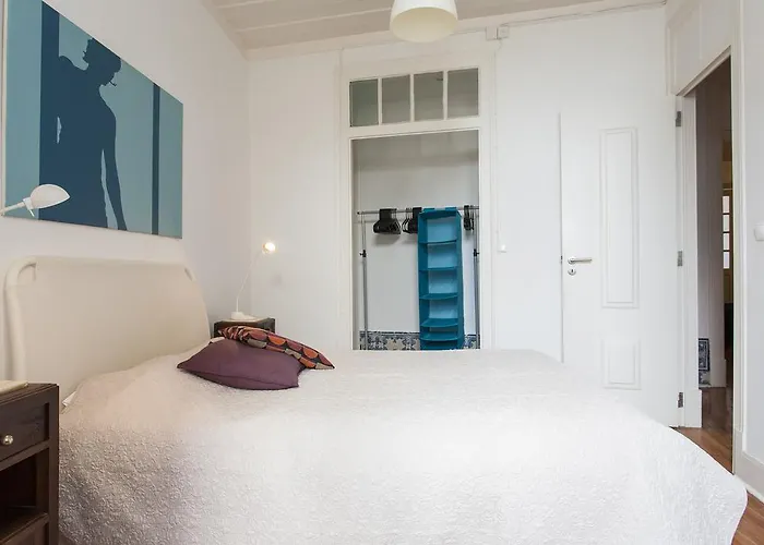 Joivy Classic 3br With Workspace In Chiado, 2mins From Baixa-chiado Subway Appartement *