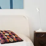 Joivy Classic 3br With Workspace In Chiado, 2mins From Baixa-chiado Subway Lisbona