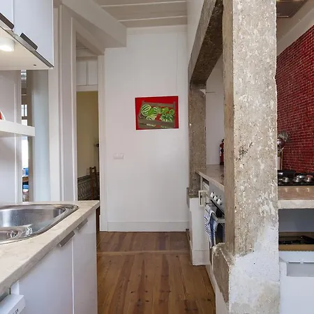Joivy Classic 3br With Workspace In Chiado, 2mins From Baixa-chiado Subway Appartamento *