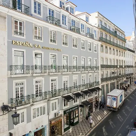Joivy Classic 3br With Workspace In Chiado, 2mins From Baixa-chiado Subway *