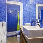 Joivy Classic 3br With Workspace In Chiado, 2mins From Baixa-chiado Subway *