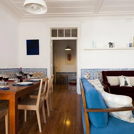 Apartament Joivy Classic 3br With Workspace In Chiado, 2mins From Baixa-chiado Subway Lizbona